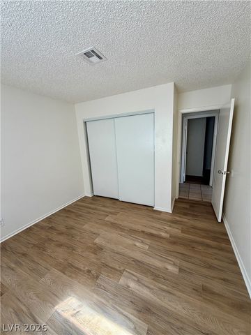 6361 Hummingbird Lane, Las Vegas, NV 89103