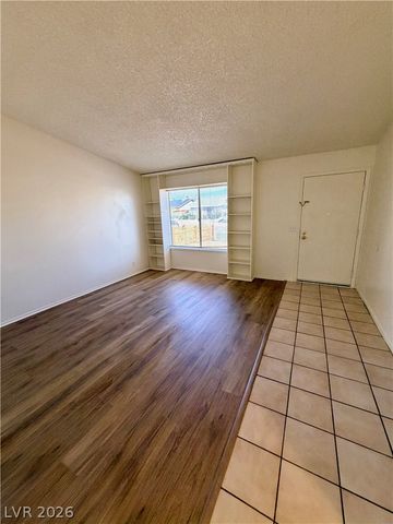6361 Hummingbird Lane, Las Vegas, NV 89103