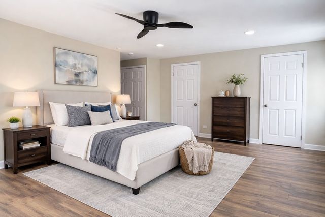 711 Woodhollow Lane, Buffalo Grove, IL 60089