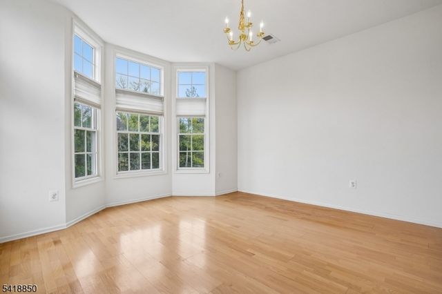 204 Edmonton Ct, Livingston Twp., NJ 07039