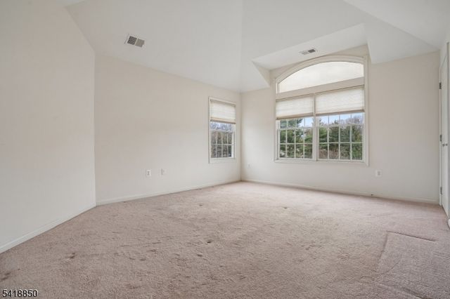 204 Edmonton Ct, Livingston Twp., NJ 07039