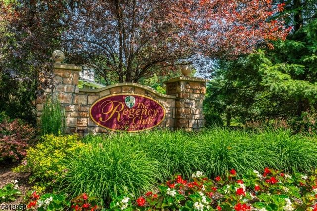 204 Edmonton Ct, Livingston Twp., NJ 07039