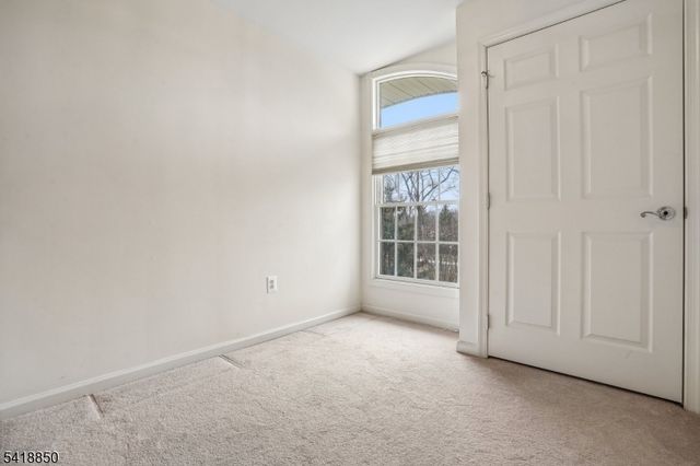 204 Edmonton Ct, Livingston Twp., NJ 07039