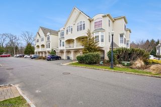 204 Edmonton Ct, Livingston Twp., NJ 07039