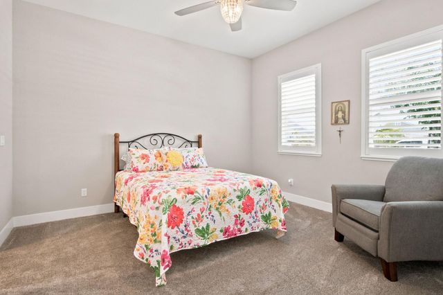 1322 Mossback Dr, Manteca, CA 95337