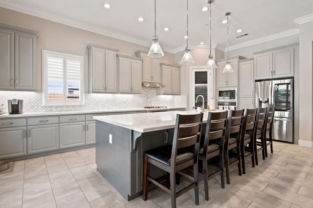 1322 Mossback Dr, Manteca, CA 95337