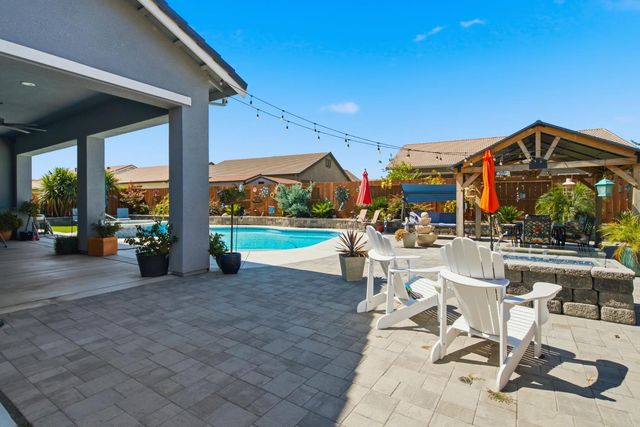 1322 Mossback Dr, Manteca, CA 95337