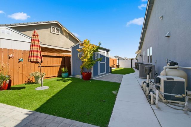 1322 Mossback Dr, Manteca, CA 95337