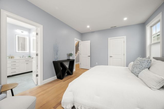 669 Boylston St, Newton, MA 02459