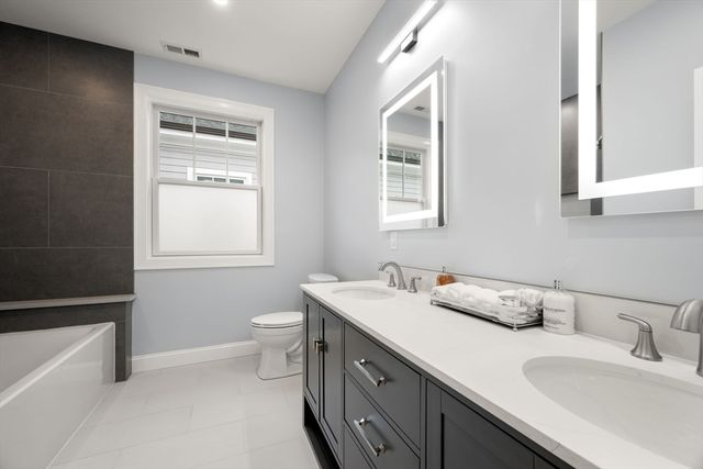 669 Boylston St, Newton, MA 02459