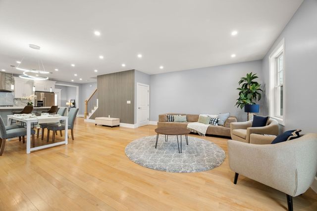 669 Boylston St, Newton, MA 02459