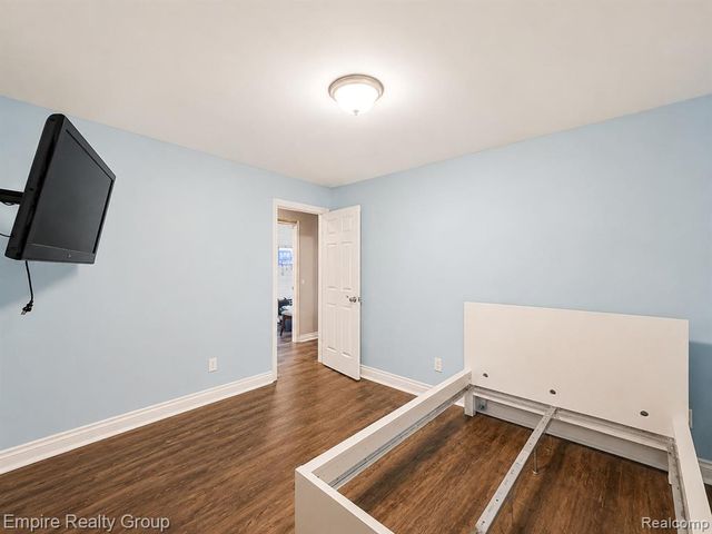 1486 Russ Roy Court, White Lake, MI 48383