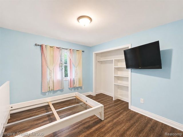 1486 Russ Roy Court, White Lake, MI 48383