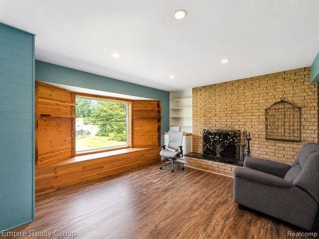 1486 Russ Roy Court, White Lake, MI 48383