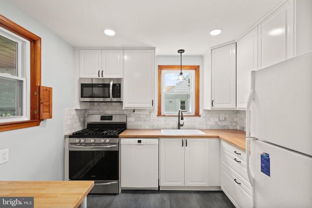 8907 CARLISLE AVE, Baltimore, MD 21236
