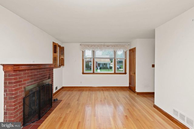 8907 CARLISLE AVE, Baltimore, MD 21236