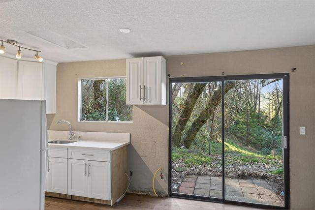 805 Country Rd, Meadow Vista, CA 95722