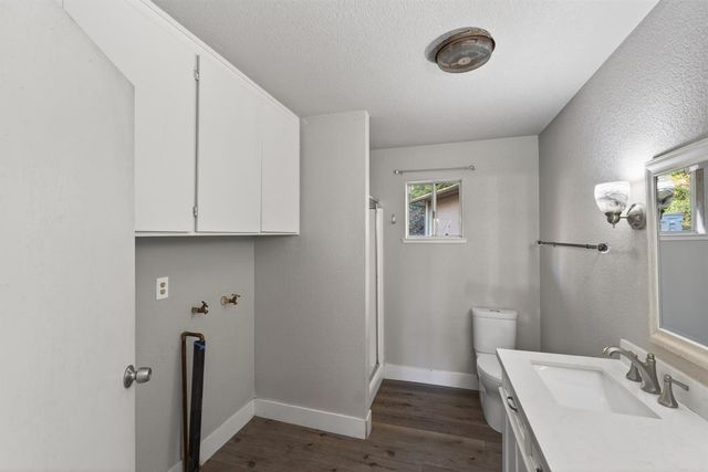 805 Country Rd, Meadow Vista, CA 95722