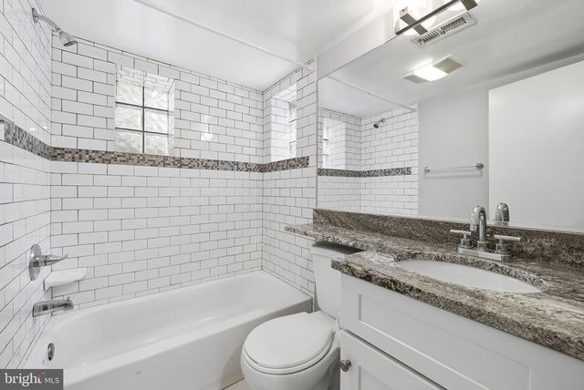 2111 32ND PL SE, Washington, DC 20020