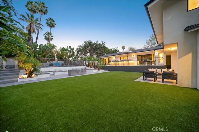 5265 Del Moreno Drive, Woodland Hills, CA 91364