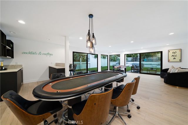 5265 Del Moreno Drive, Woodland Hills, CA 91364