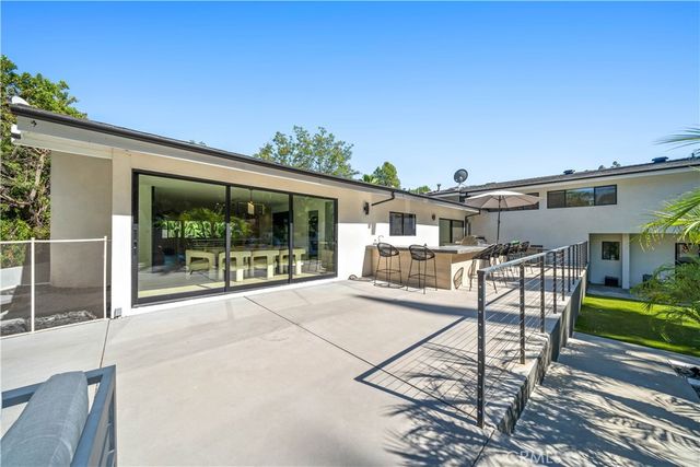 5265 Del Moreno Drive, Woodland Hills, CA 91364