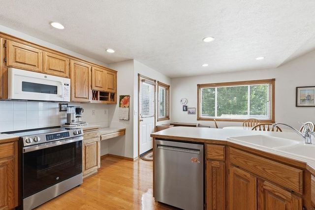 11004 N ACOMA ST St, Spokane, WA 99208