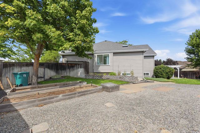 11004 N ACOMA ST St, Spokane, WA 99208