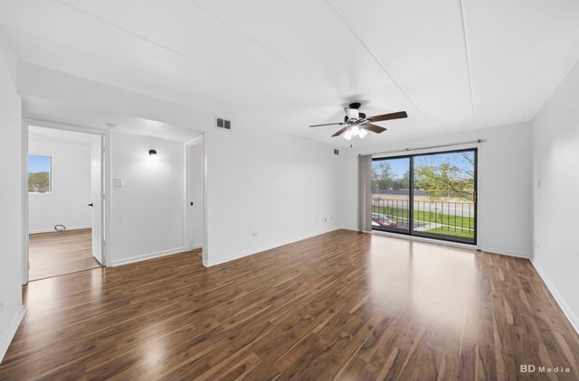 11045 S Theresa Circle 2B, Palos Hills, IL 60465