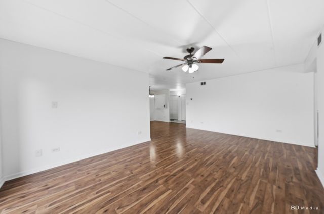 11045 S Theresa Circle 2B, Palos Hills, IL 60465