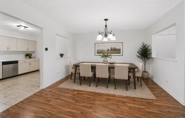 11045 S Theresa Circle 2B, Palos Hills, IL 60465