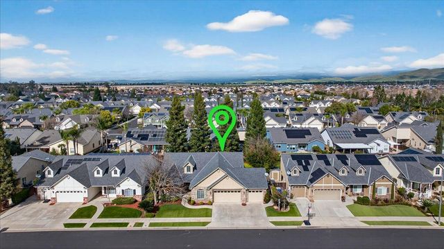 647 Moody Avenue, Clovis, CA 93619