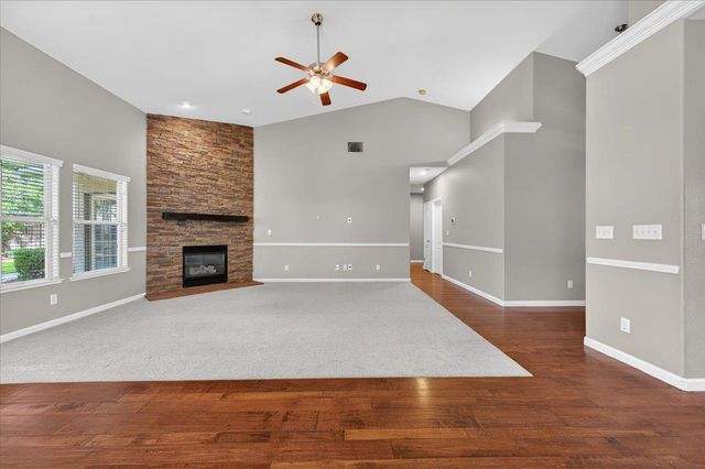 647 Moody Avenue, Clovis, CA 93619