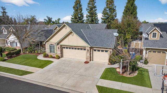 647 Moody Avenue, Clovis, CA 93619