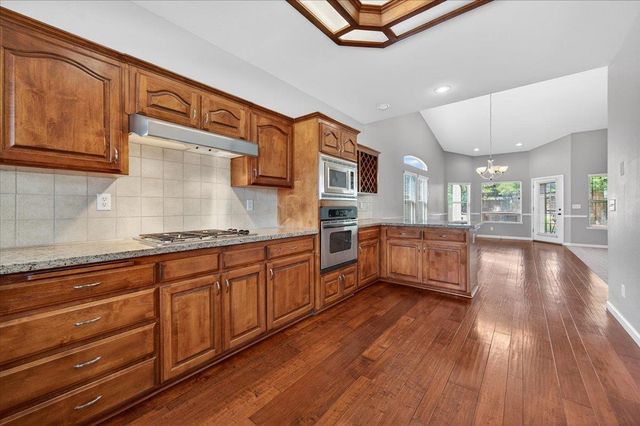 647 Moody Avenue, Clovis, CA 93619