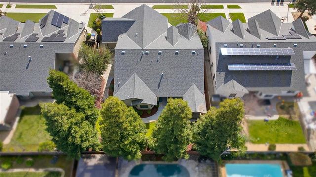 647 Moody Avenue, Clovis, CA 93619