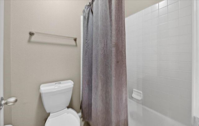 647 Moody Avenue, Clovis, CA 93619