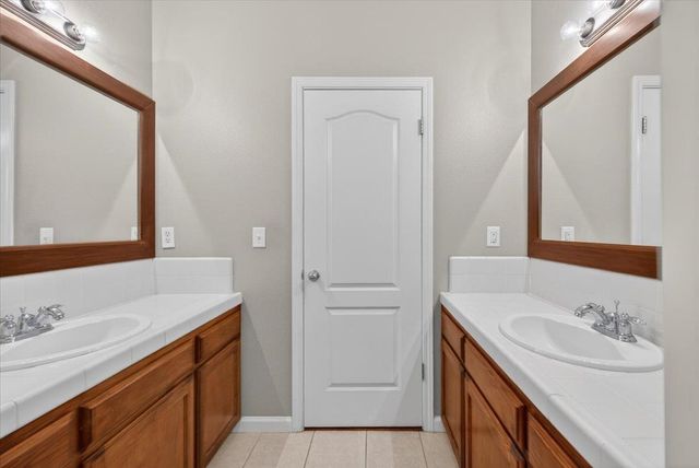 647 Moody Avenue, Clovis, CA 93619