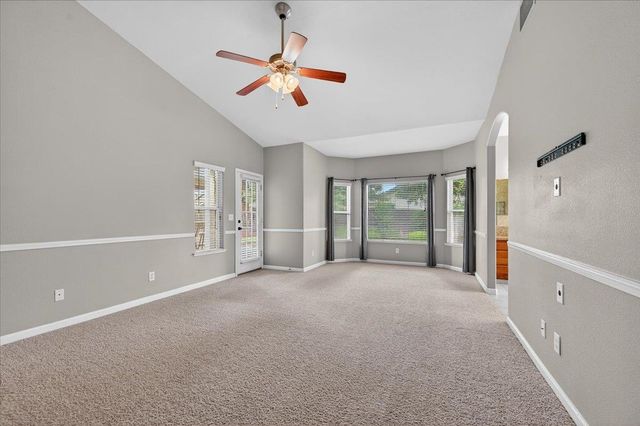 647 Moody Avenue, Clovis, CA 93619