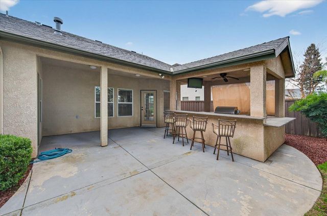 647 Moody Avenue, Clovis, CA 93619