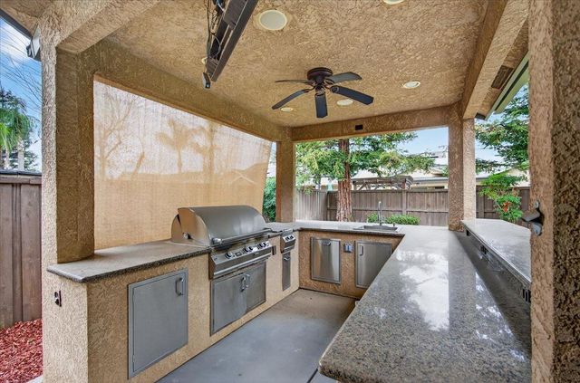 647 Moody Avenue, Clovis, CA 93619