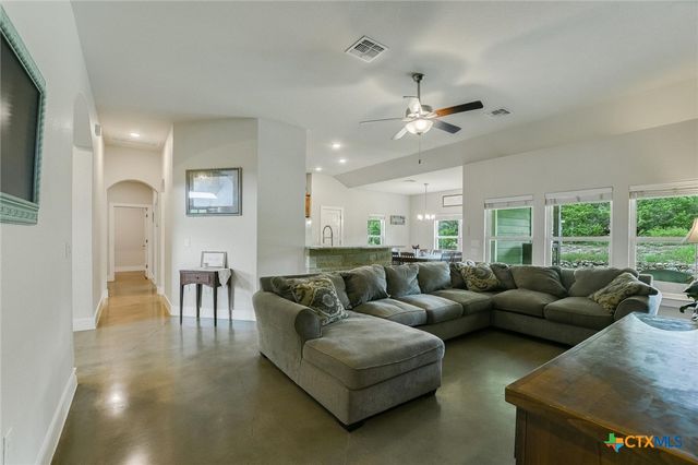 520 Murphy Drive, Bertram, TX 78605