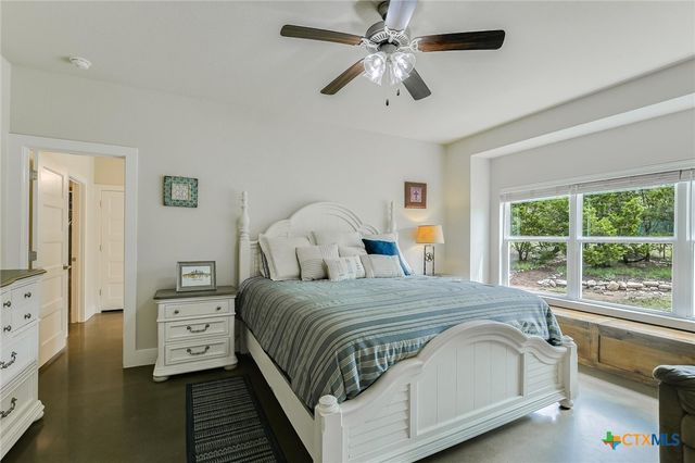 520 Murphy Drive, Bertram, TX 78605