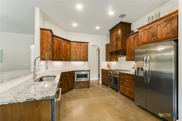 520 Murphy Drive, Bertram, TX 78605