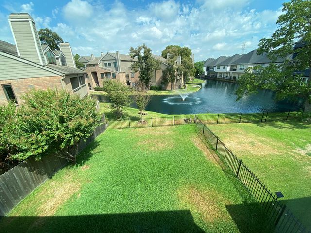 2103 Pueblito Drive, Houston, TX 77077