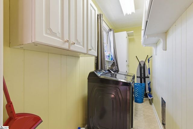 136 Bagwell Street, Easley, SC 29640