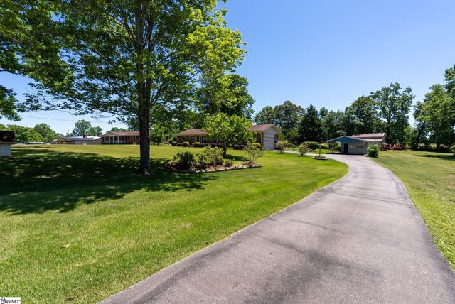 136 Bagwell Street, Easley, SC 29640