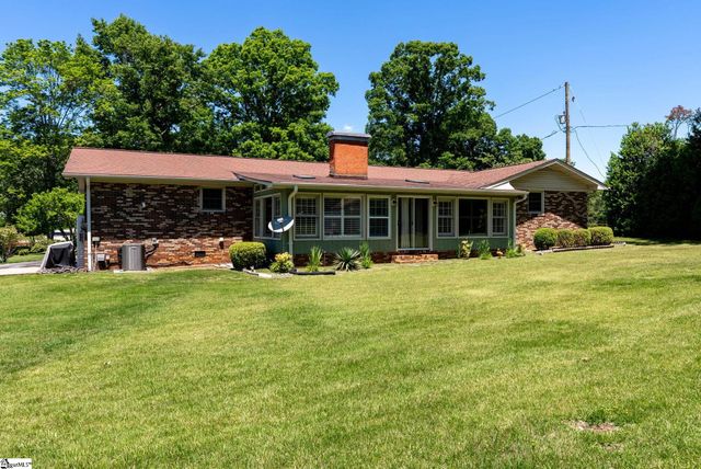 136 Bagwell Street, Easley, SC 29640