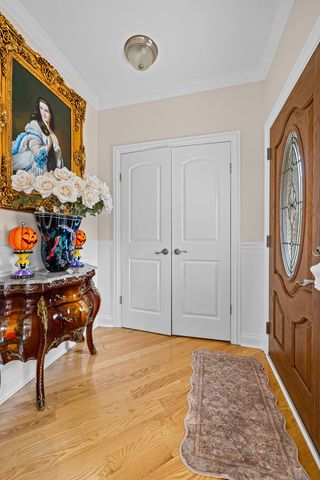 3132 N Luna Avenue, Chicago, IL 60641