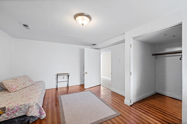 3132 N Luna Avenue, Chicago, IL 60641